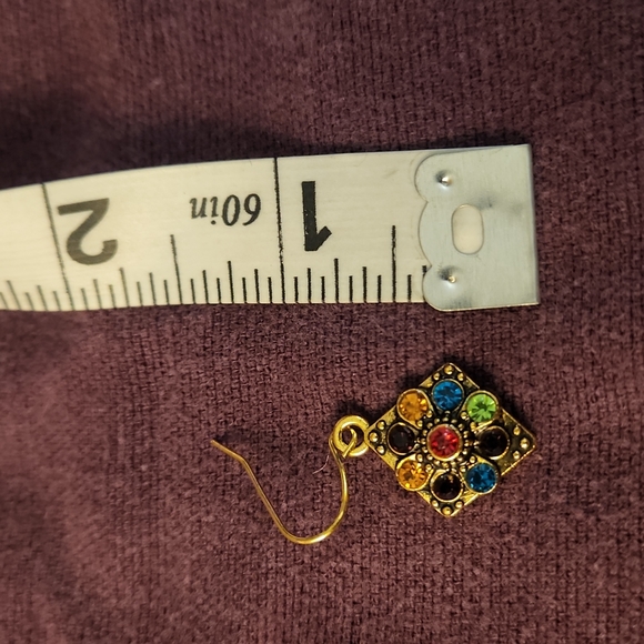 NEW Gold tone earrings with multi color crystals 💥 - Picture 2 of 3